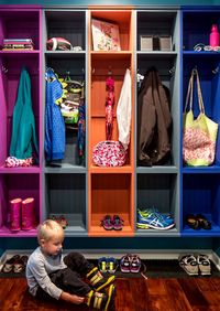 Детская цветная гардеробная комната Актобе