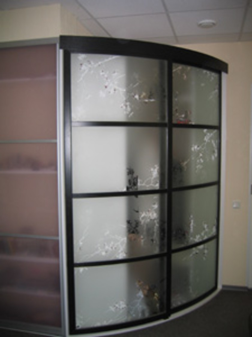 Шкаф купе радиусный с рисунком на стекле Актобе